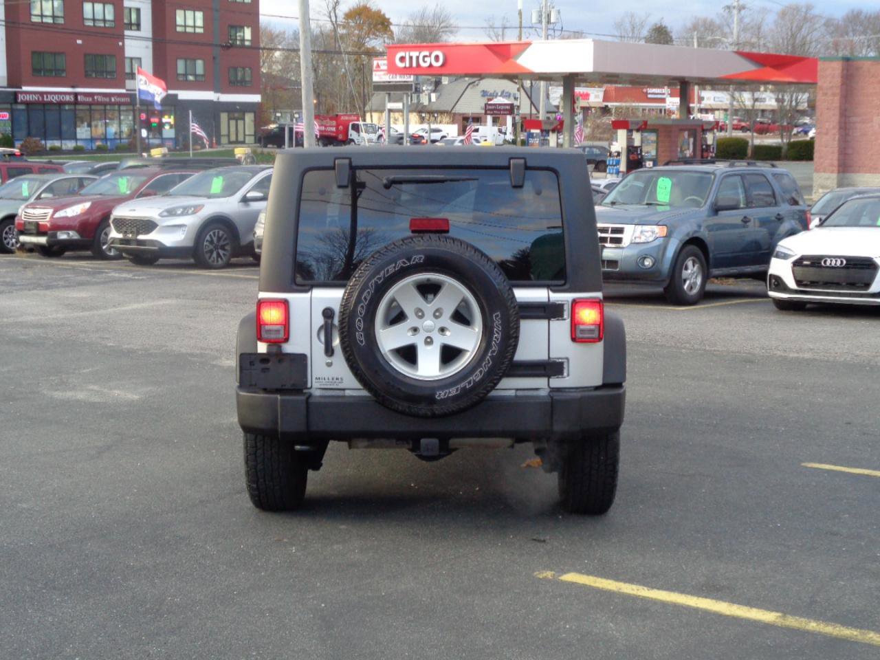 Used 2011 Jeep Wrangler Sport AWD/4WD image 12