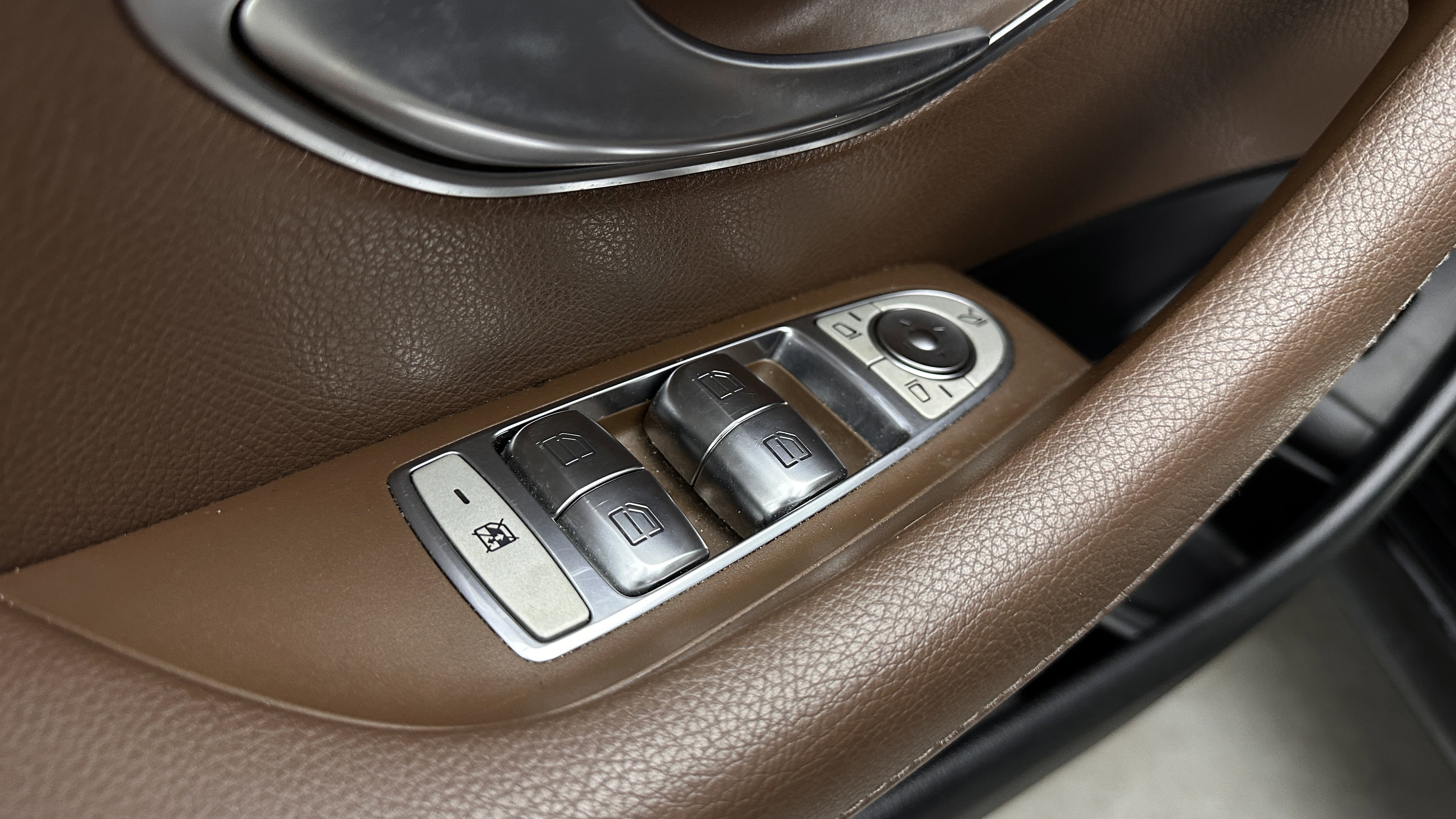 Used 2019 Mercedes-Benz E 300 w/ Premium 1 Package image 13