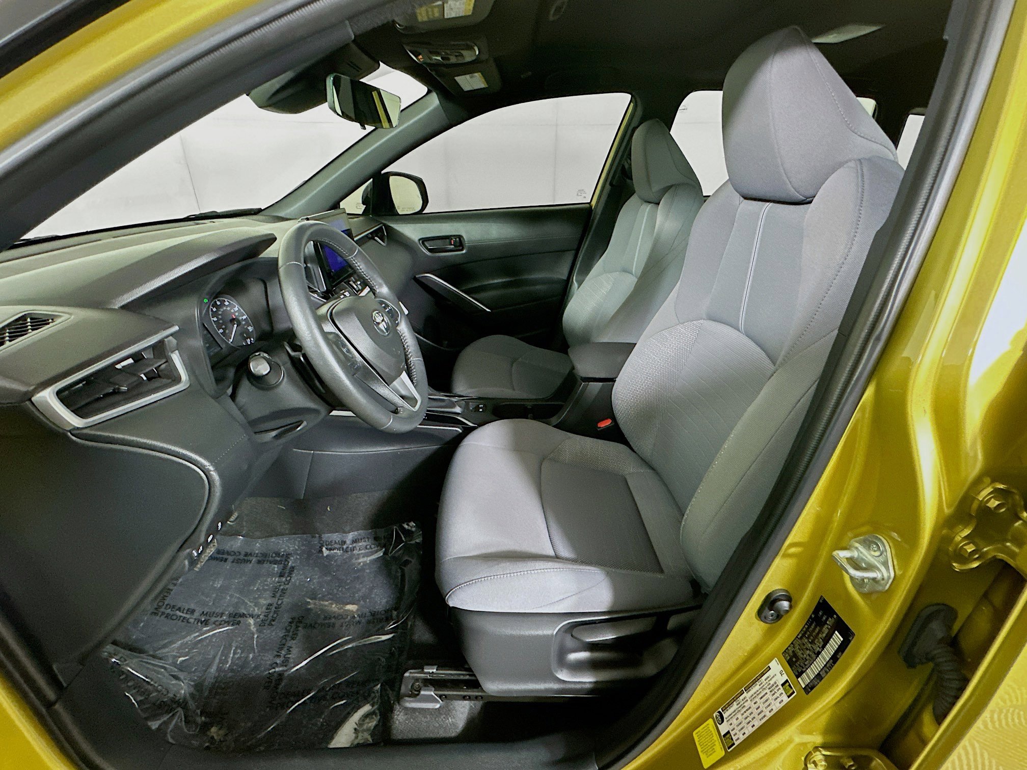 Used 2024 Toyota Corolla Cross SE w/ Moonroof Package image 12