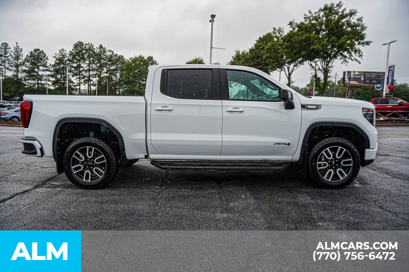 Used 2025 GMC Sierra 1500 AT4 w/ Technology Package image 10