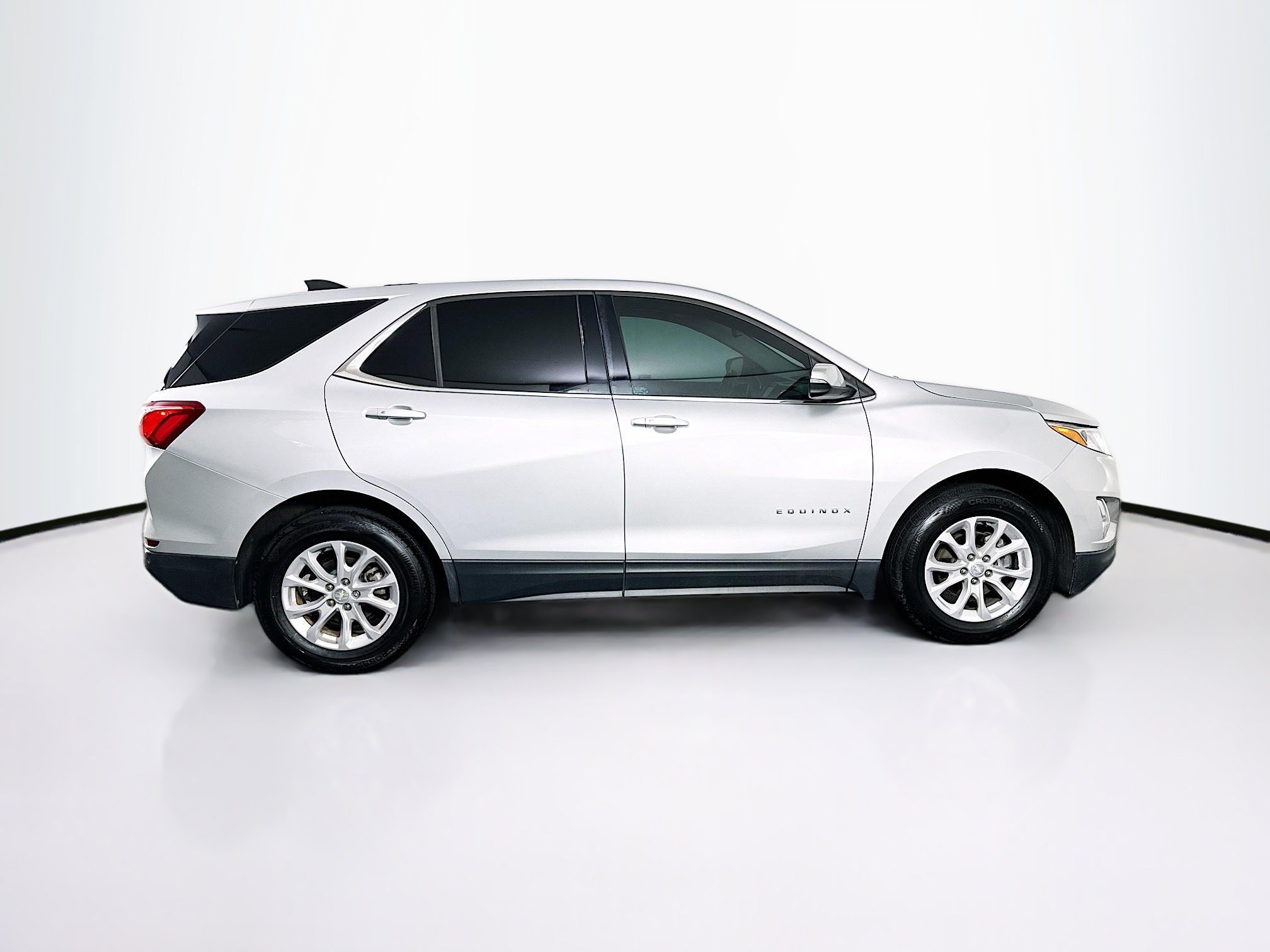 Used 2018 Chevrolet Equinox LT FWD image 10