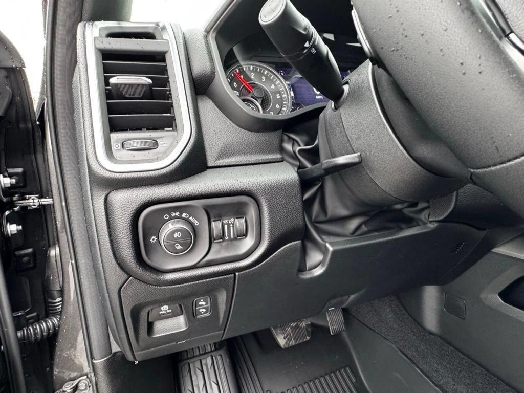 New 2026 RAM 1500 Big Horn AWD/4WD image 23