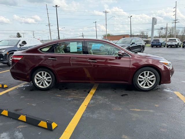 Used 2013 Toyota Avalon XLE Premium image 8
