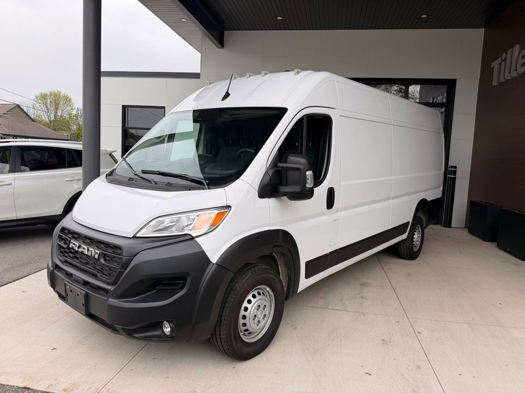 Used 2024 RAM ProMaster 3500 w/ Premium Convenience Group FWD image 3