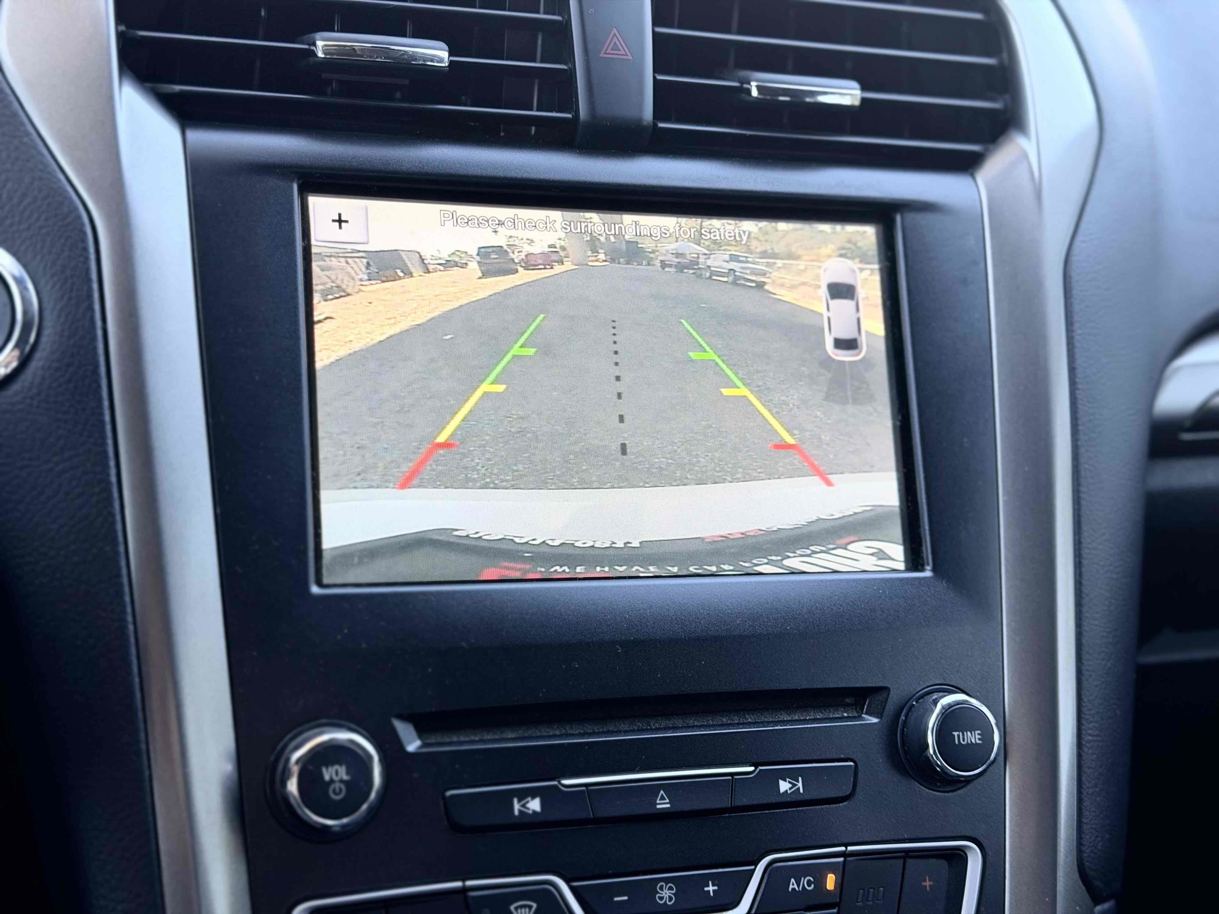 Used 2018 Ford Fusion SE w/ Equipment Group 602A FWD image 20