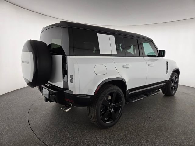New 2026 Land Rover Defender 110 V8 image 2