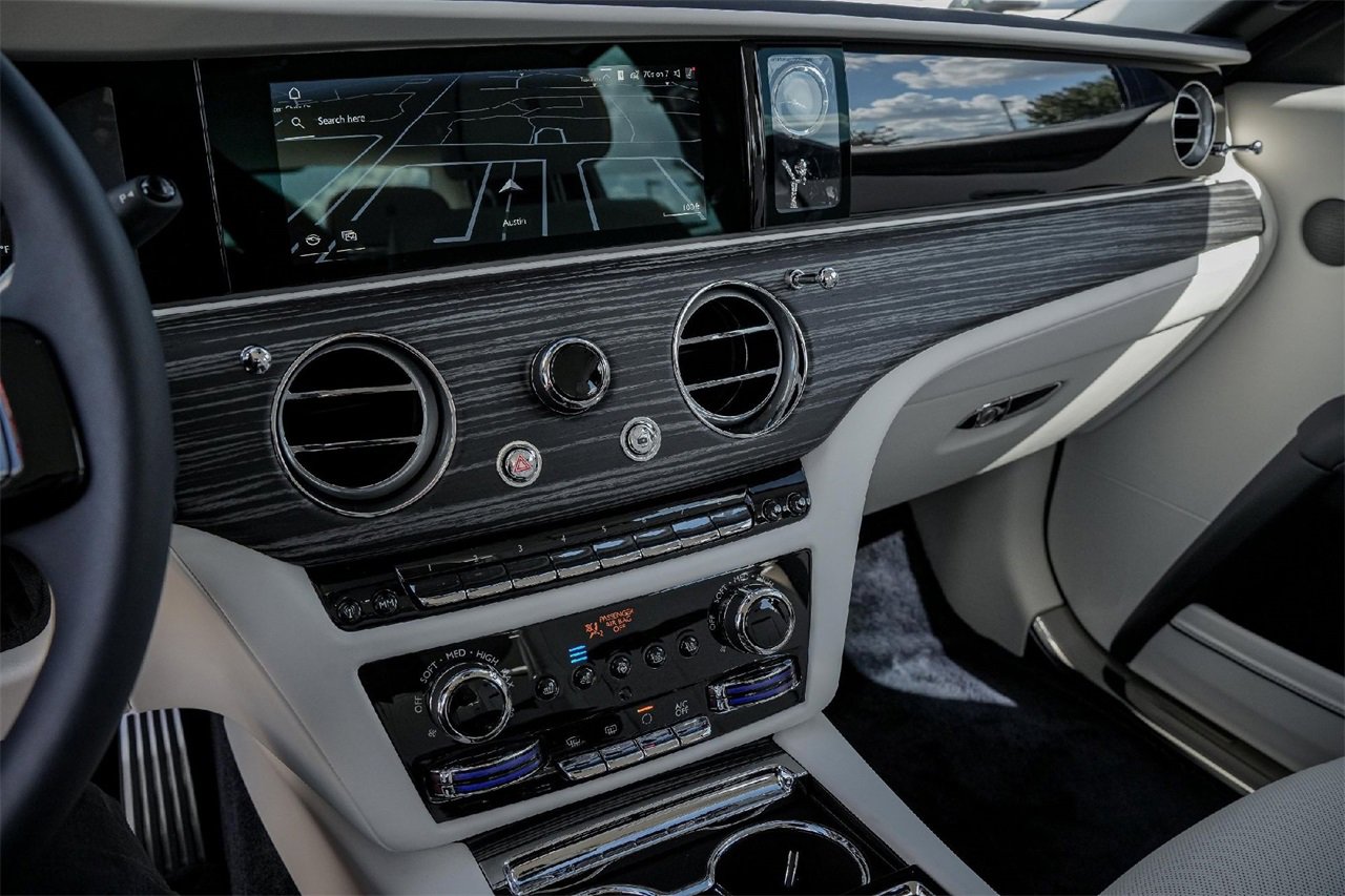 New 2025 Rolls-Royce Ghost image 30