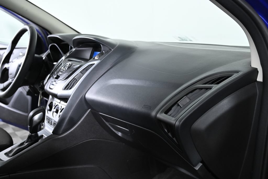 Used 2012 Ford Focus SE FWD image 16