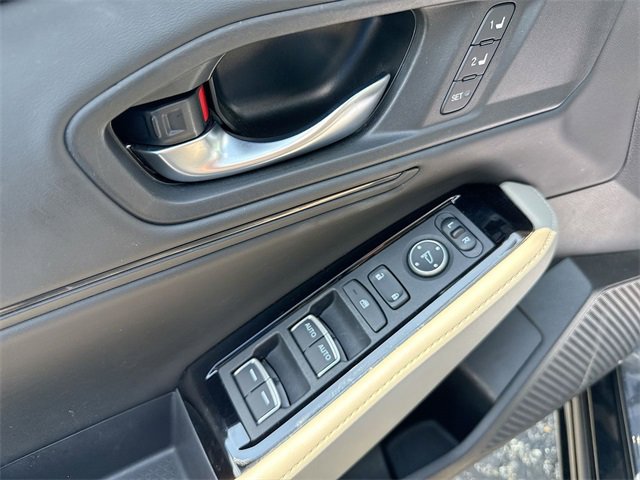 Used 2023 Honda Accord Touring image 13