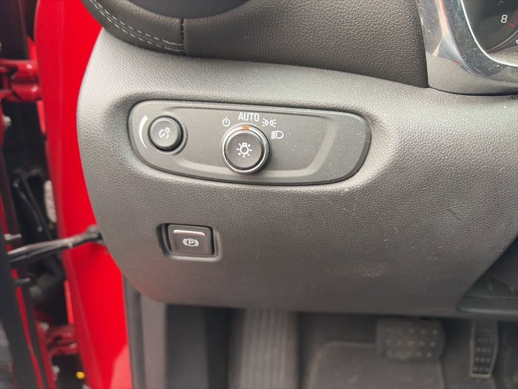 Used 2021 Chevrolet Blazer LT w/ LPO, Black Grille Bar Package image 11