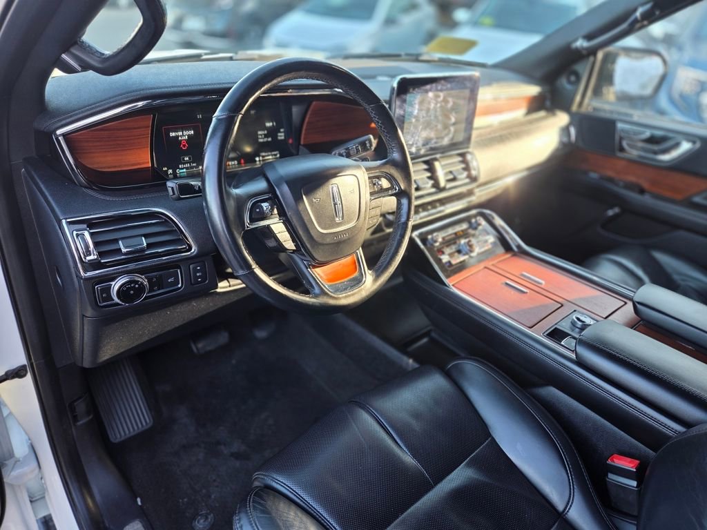 Used 2020 Lincoln Navigator 4WD image 14