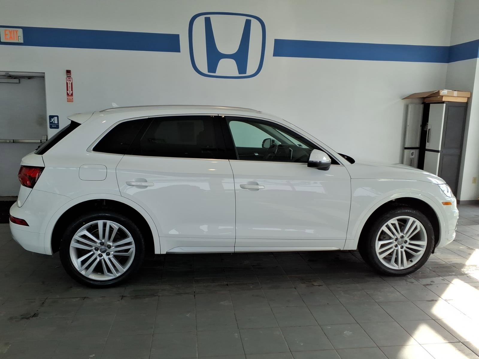 Used 2019 Audi Q5 2.0T Premium Plus w/ Premium Plus Package image 2