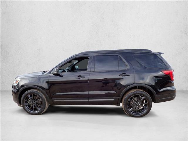Used 2019 Ford Explorer XLT w/ Equipment Group 202A AWD/4WD image 2