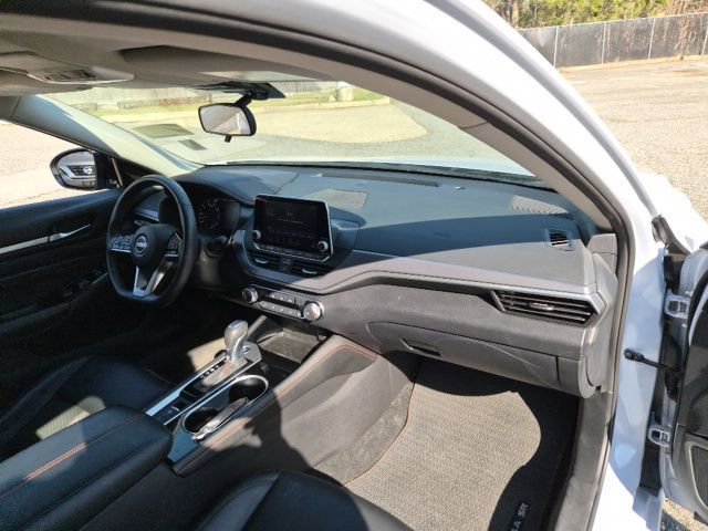 Used 2023 Nissan Altima 2.5 SR AWD/4WD image 6