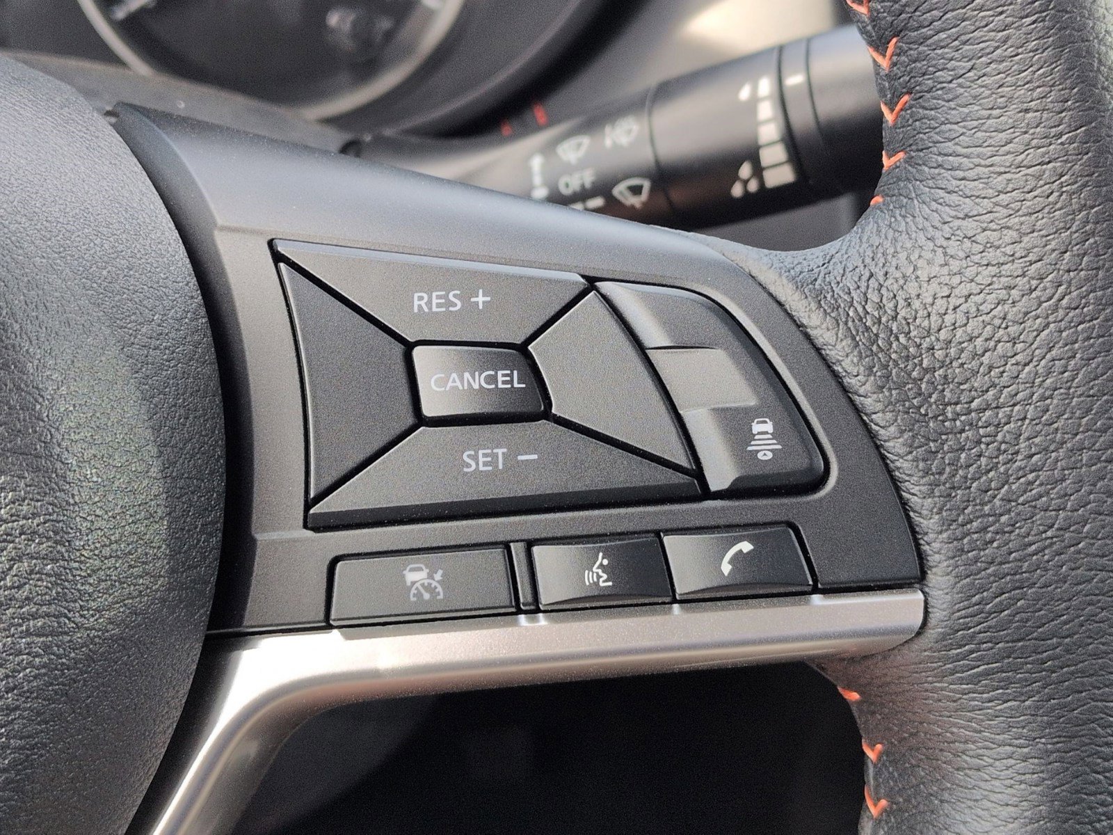 New 2025 Nissan Versa SR w/ Trunk Package image 15