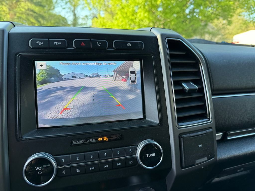 Certified 2019 Ford Expedition XLT w/ Equipment Group 202A AWD/4WD image 17