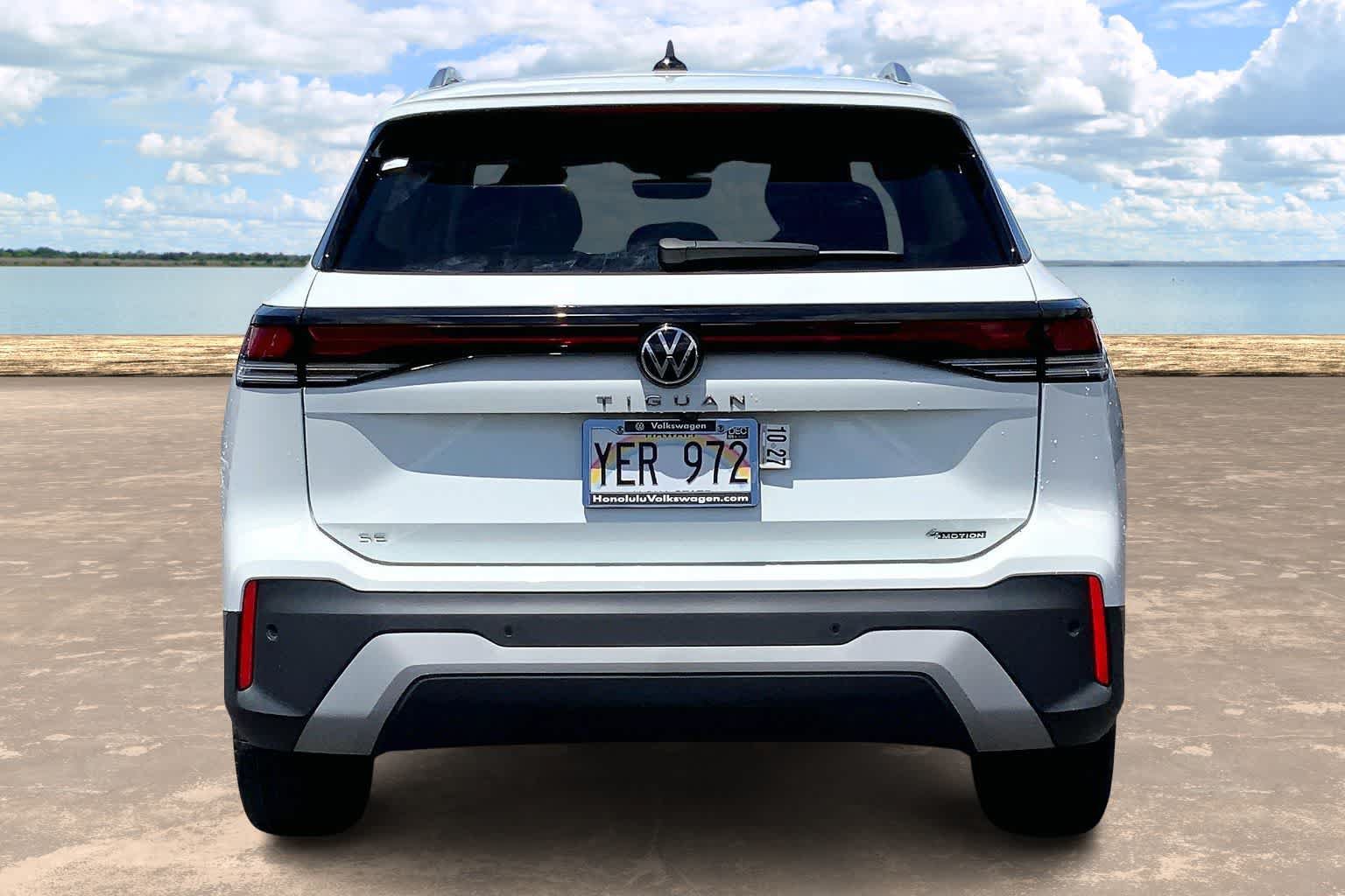 Certified 2025 Volkswagen Tiguan SE AWD/4WD image 5