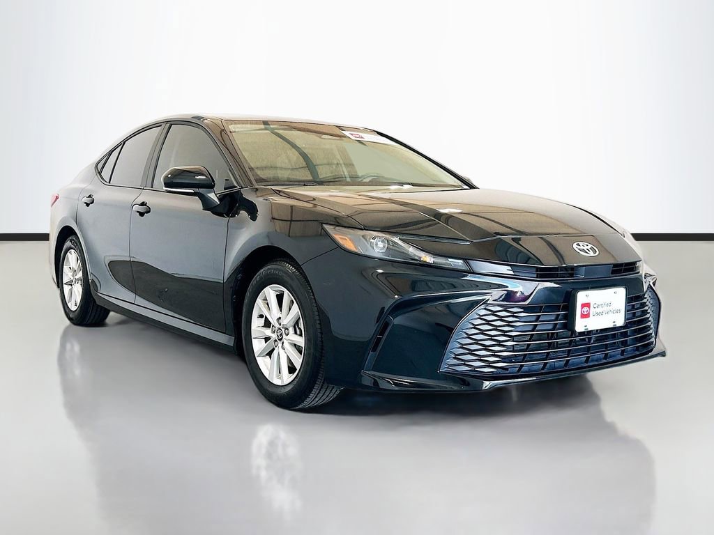Used 2025 Toyota Camry LE w/ Convenience Package FWD image 3