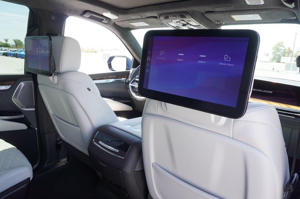 Certified 2026 Cadillac Escalade Platinum Sport w/ LPO, ONYX Package AWD/4WD image 11
