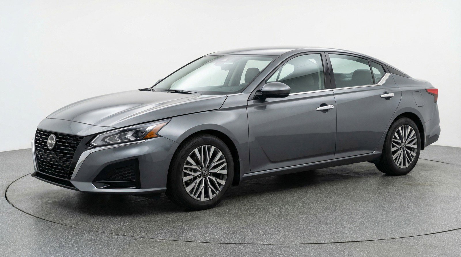 Used 2025 Nissan Altima 2.5 SV image 3