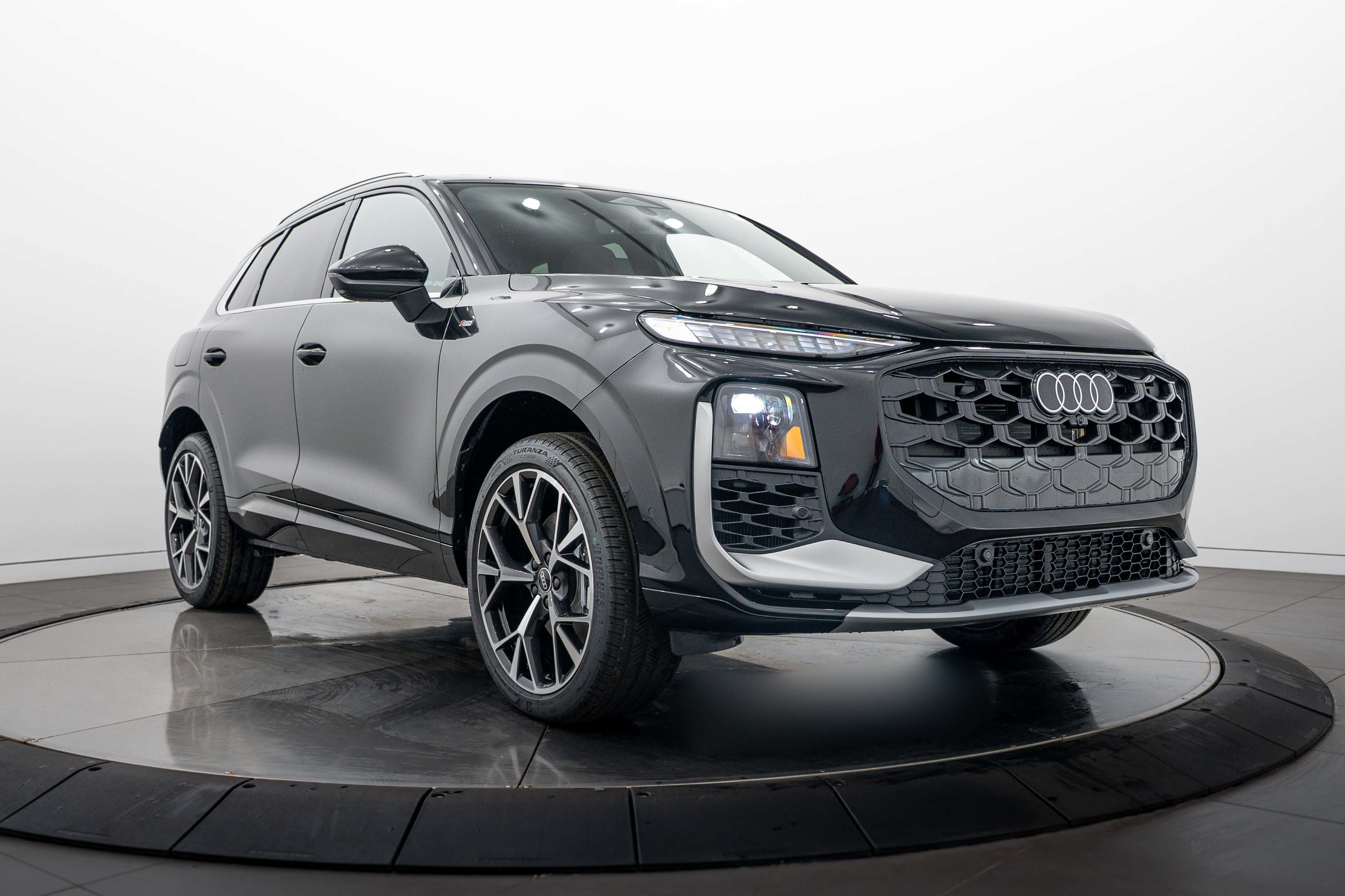 New 2026 Audi Q3 quattro 2.0T