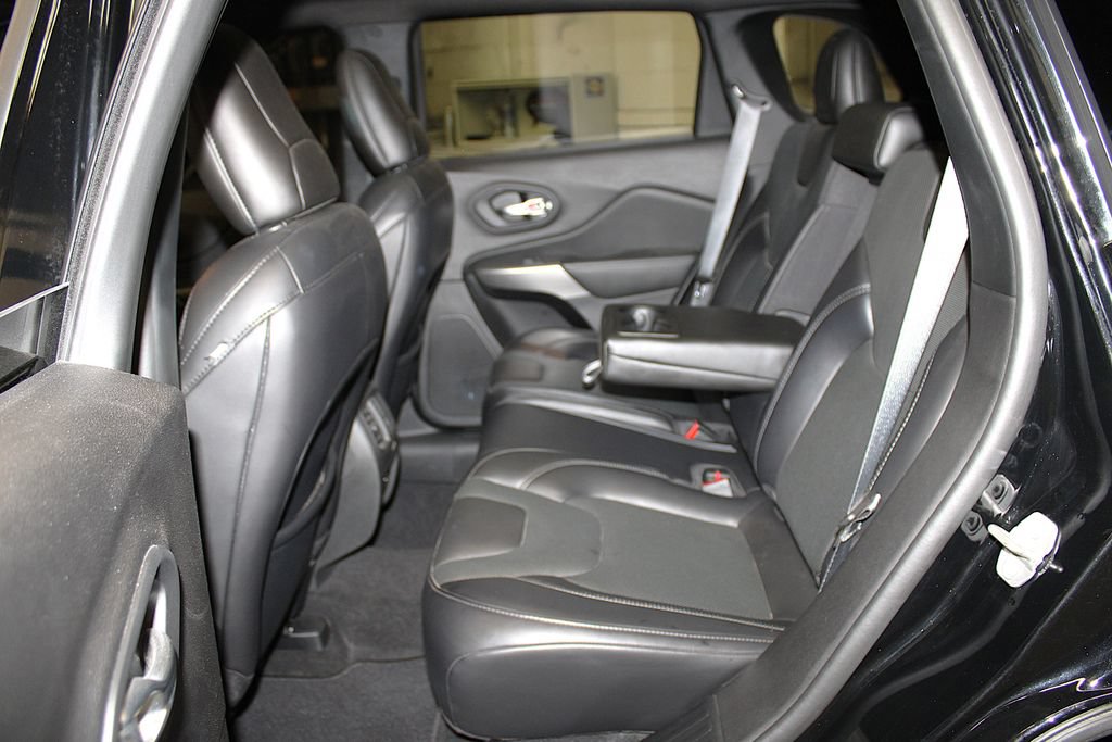 Certified 2021 Jeep Cherokee High Altitude AWD/4WD image 31