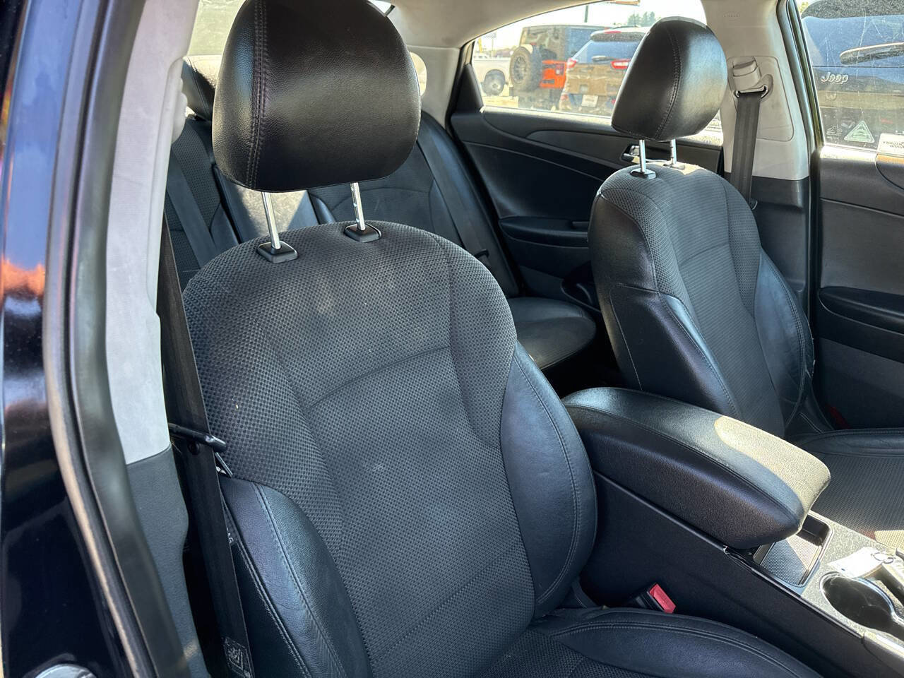 Used 2012 Hyundai Sonata SE image 17