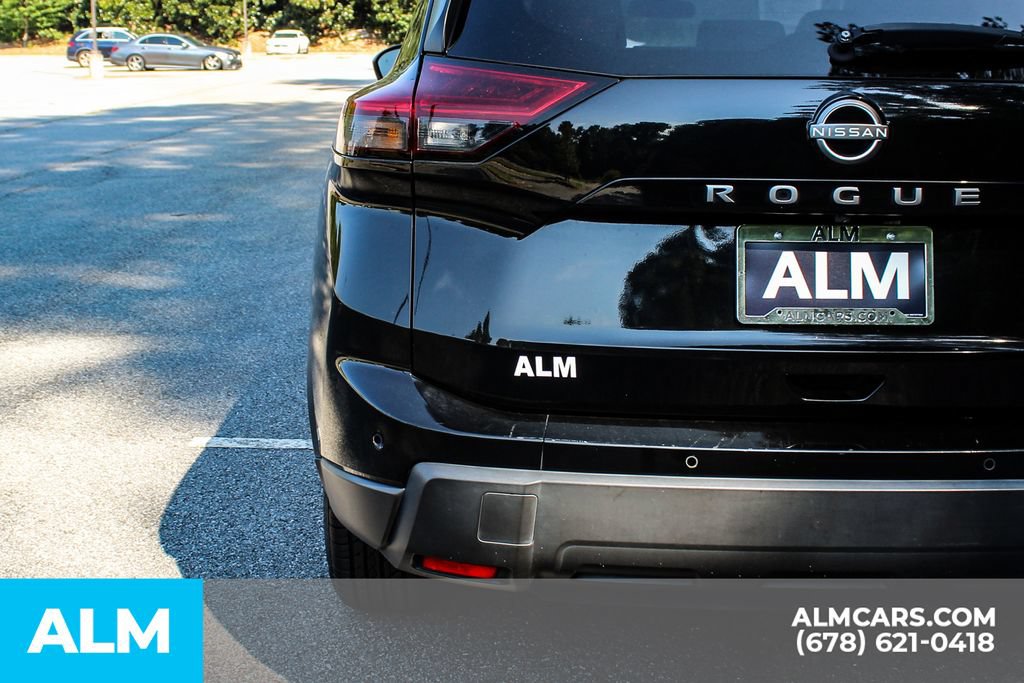 Used 2024 Nissan Rogue S AWD/4WD image 11