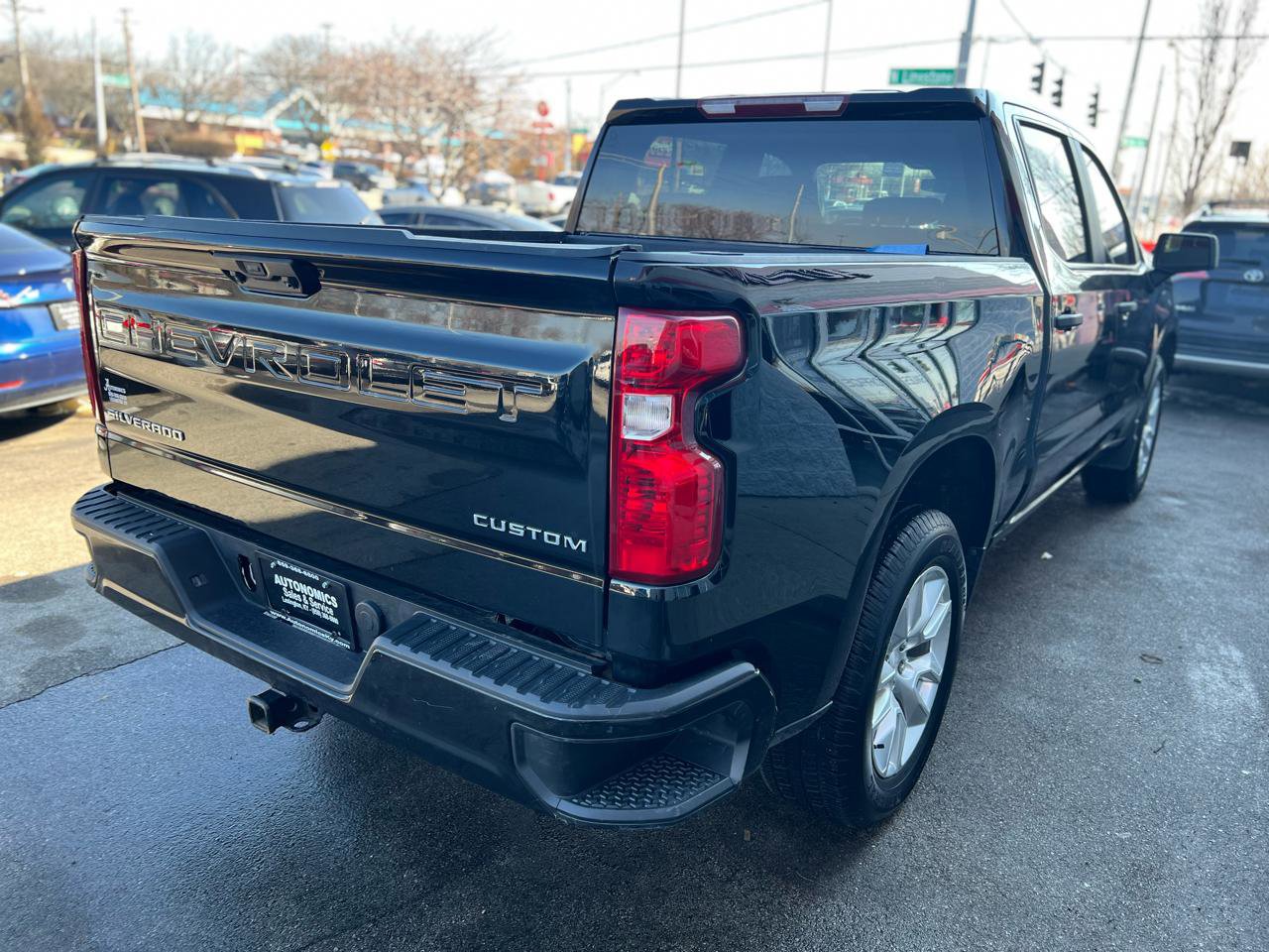 Used 2024 Chevrolet Silverado 1500 Custom image 5