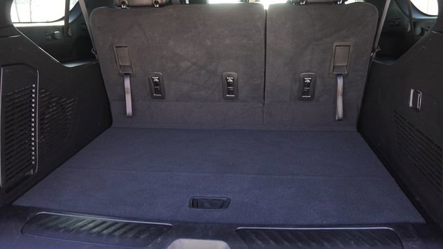 Used 2024 Chevrolet Suburban LT image 13