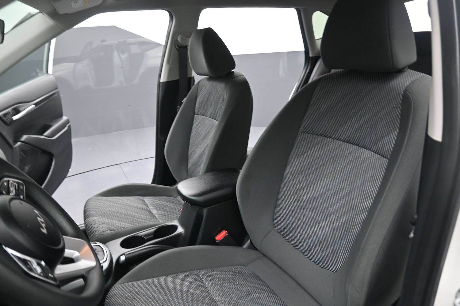 Used 2024 Kia Seltos LX AWD/4WD image 16