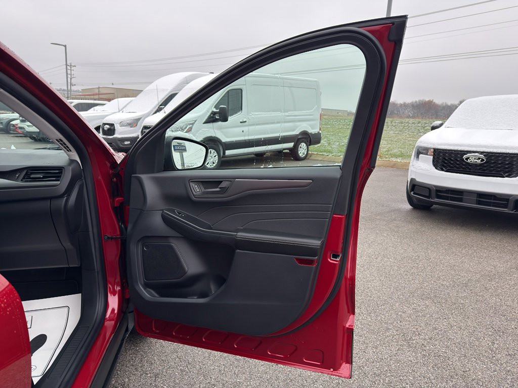 New 2026 Ford Escape Active w/ Cold Weather Package FWD image 14