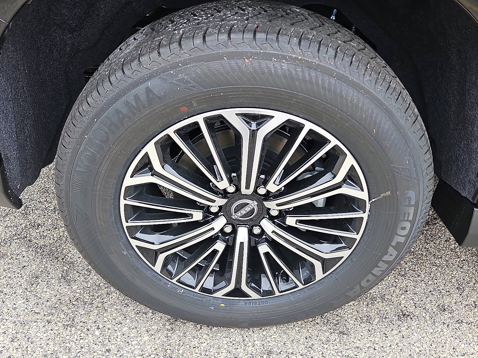 New 2026 Nissan Armada Platinum image 7