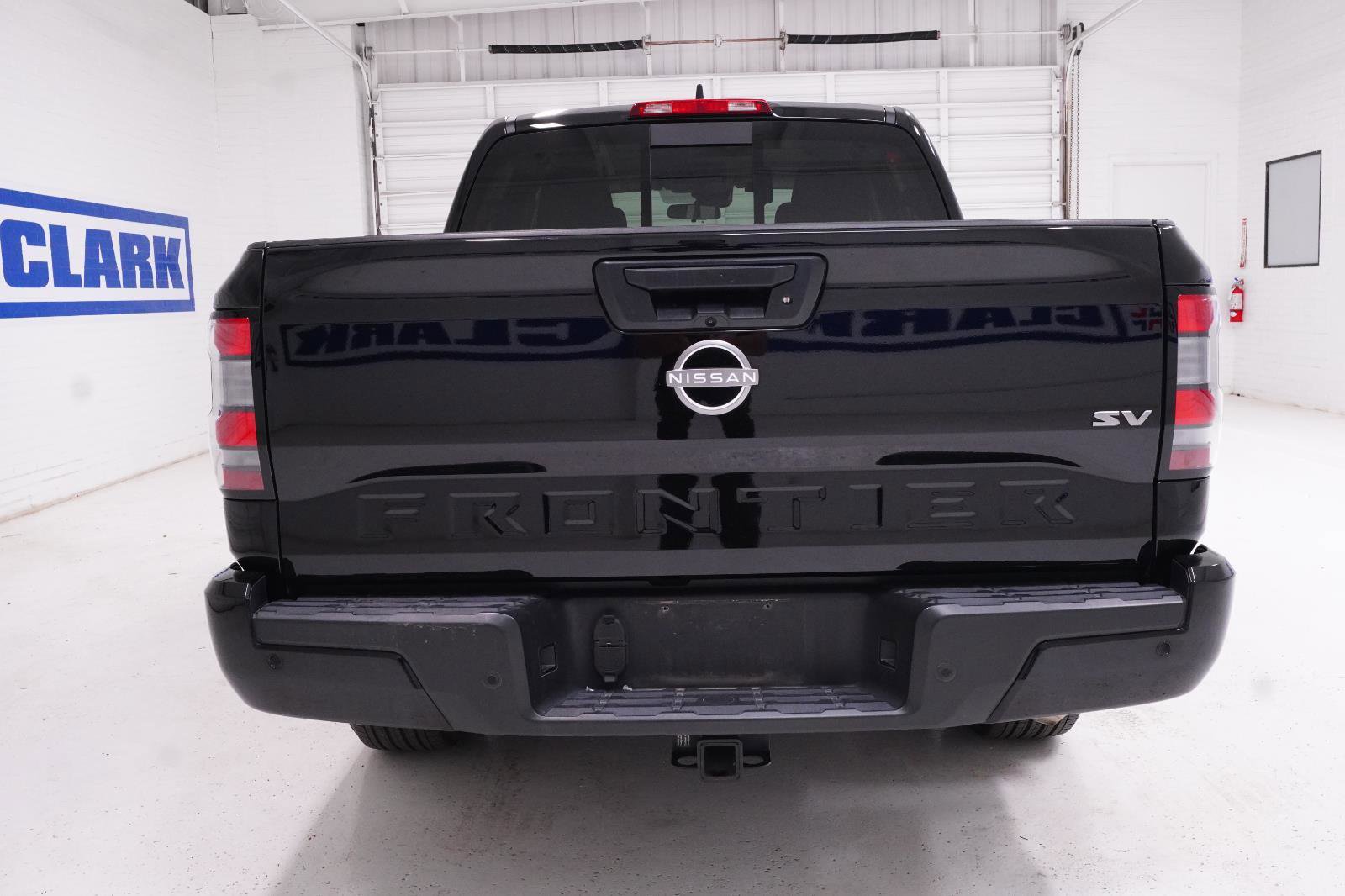 Used 2024 Nissan Frontier SV w/ SV Convenience Package image 6