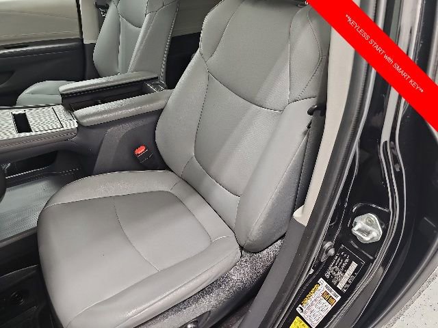 Certified 2023 Toyota Sienna XLE FWD image 15