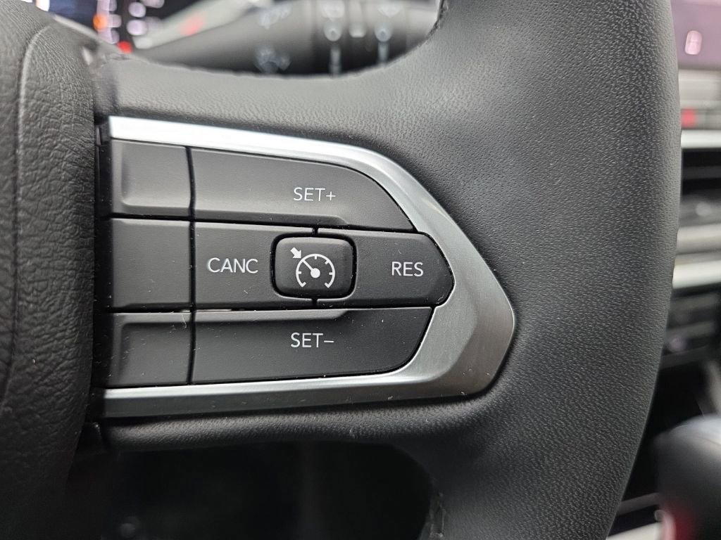 Used 2023 Jeep Compass Latitude image 26