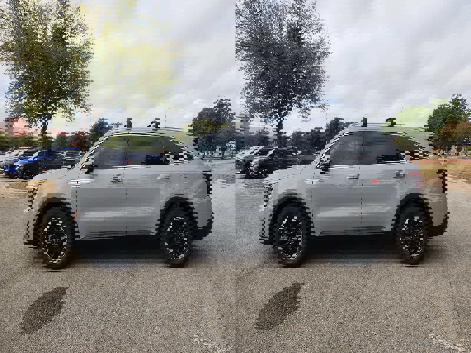 New 2026 Kia Sorento S w/ S Panoramic Sunroof Package FWD image 4