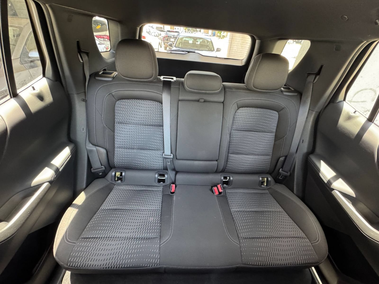 Used 2025 Chevrolet Equinox LT FWD image 38