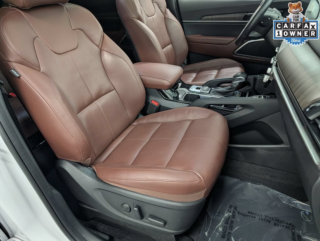 Certified 2024 Kia Telluride EX w/ EX Captain's Chair Package AWD/4WD image 30