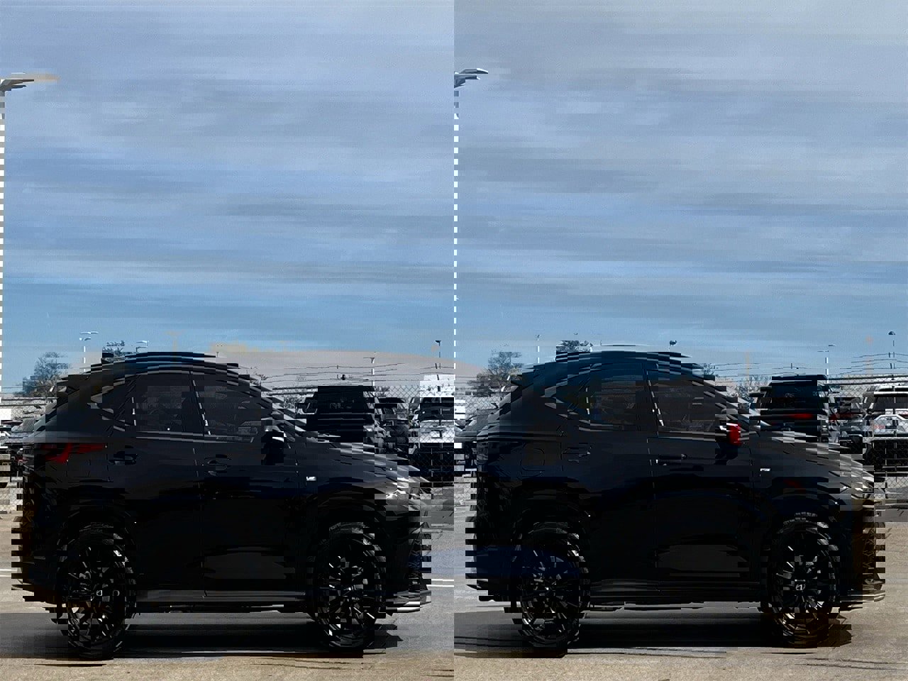 Used 2023 Lexus NX 450h+ F Sport image 3