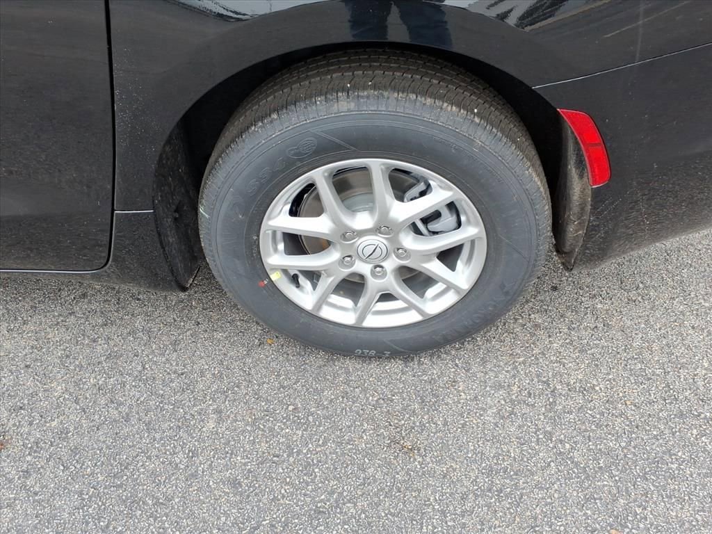 New 2026 Chrysler Pacifica Select image 7