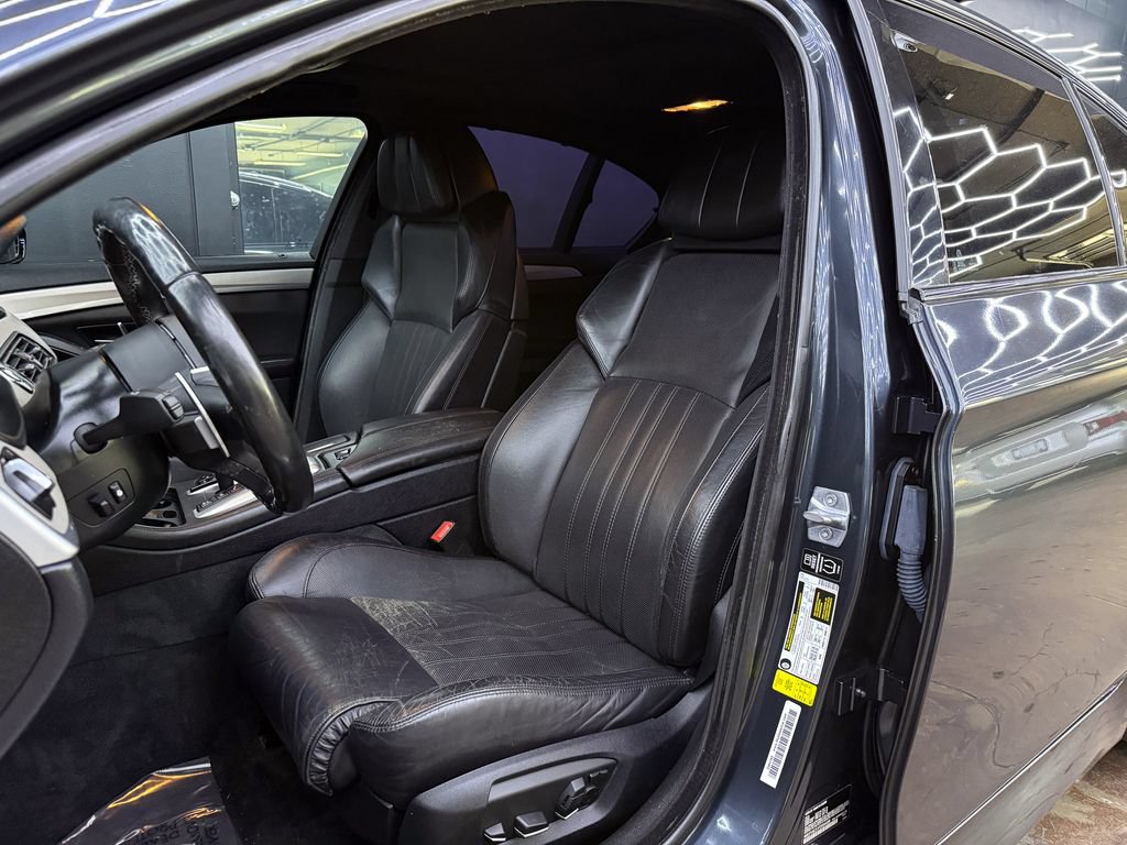 Used 2015 BMW M5 RWD image 15