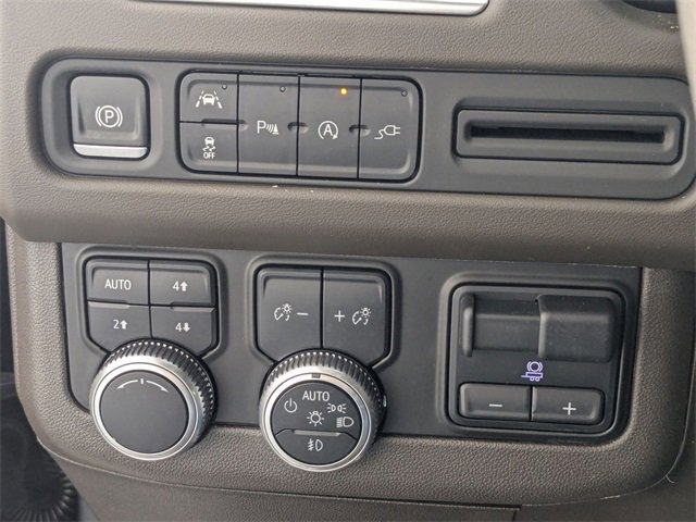 Used 2021 GMC Yukon XL SLT w/ SLT Luxury Plus Package image 15