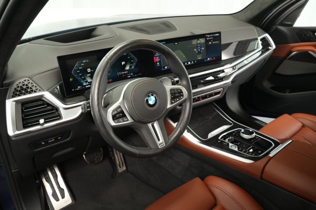 Used 2025 BMW X5 M60i AWD/4WD image 31