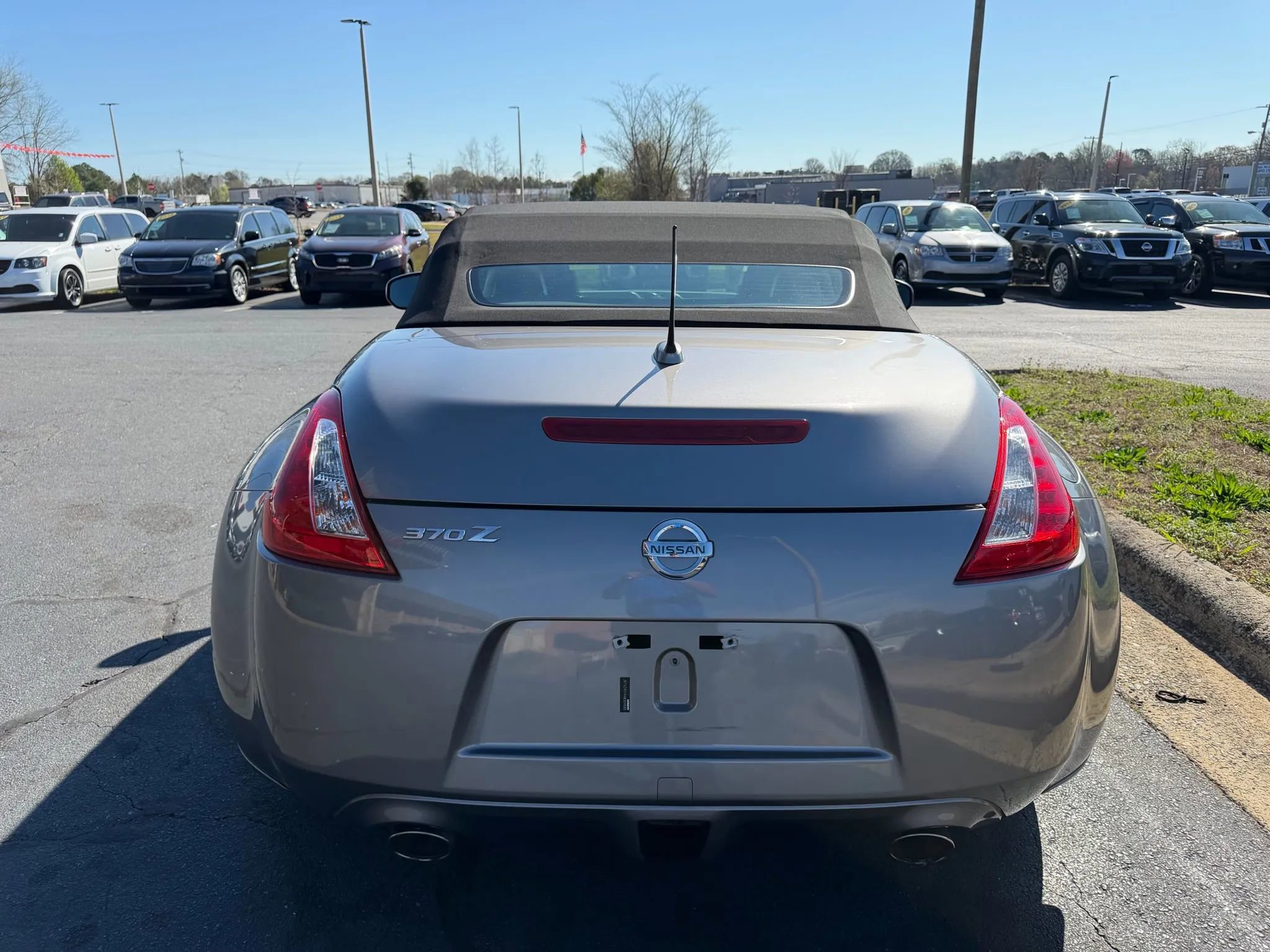 Used 2010 Nissan 370Z Touring w/ Sport Pkg image 6