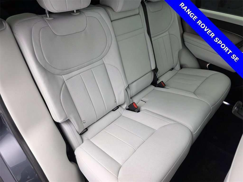 Used 2024 Land Rover Range Rover Sport SE image 27
