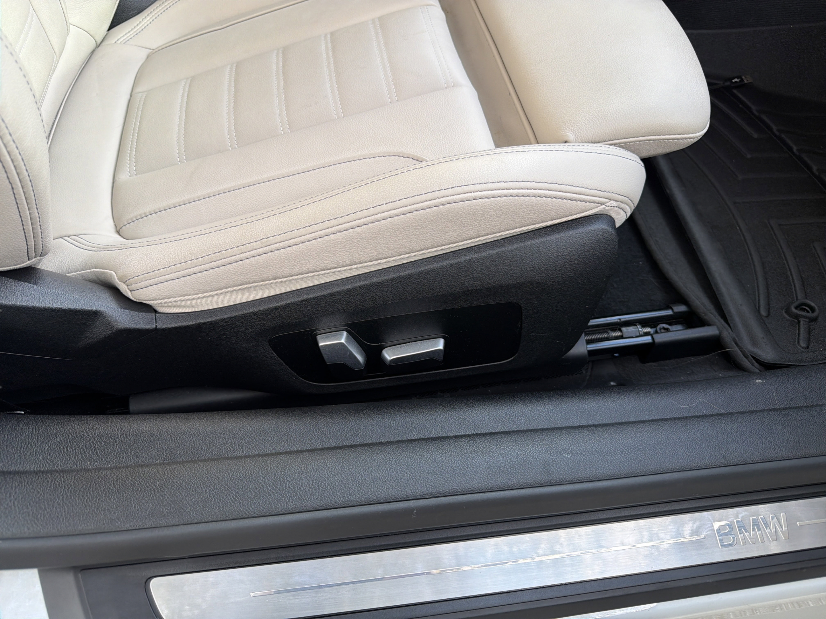 Used 2022 BMW 430i Convertible w/ Premium Package 2 RWD image 24
