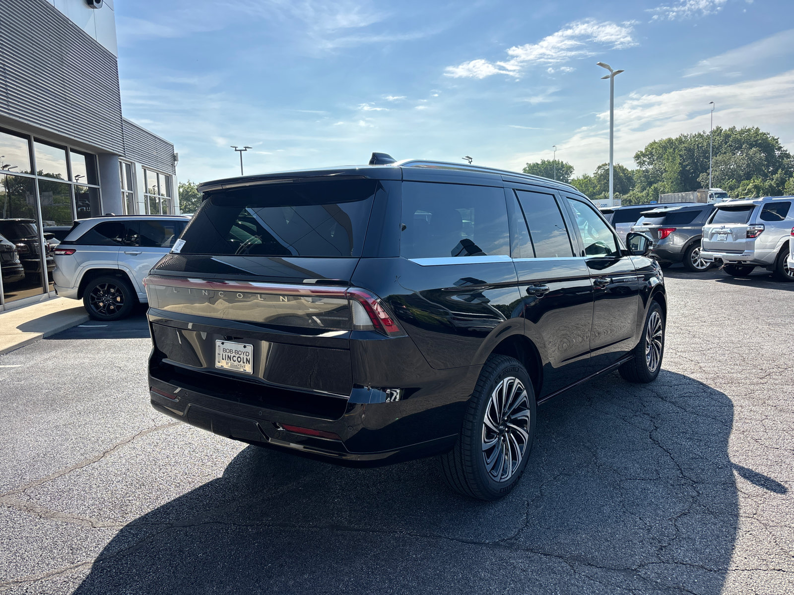 New 2027 Lincoln Navigator Black Label AWD/4WD image 7