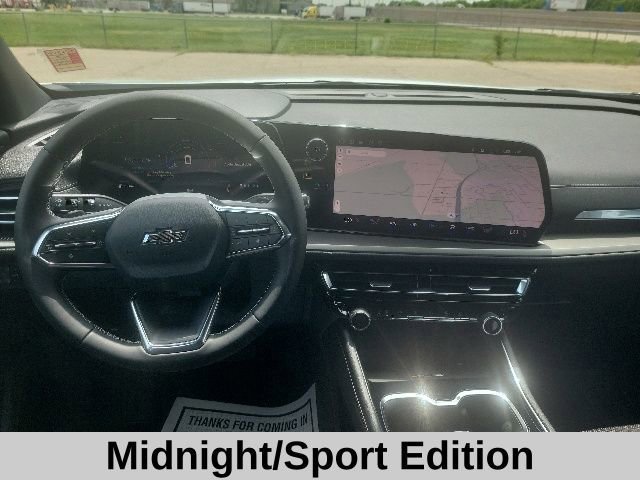 New 2026 Chevrolet Traverse LT w/ Midnight/Sport Edition FWD image 4