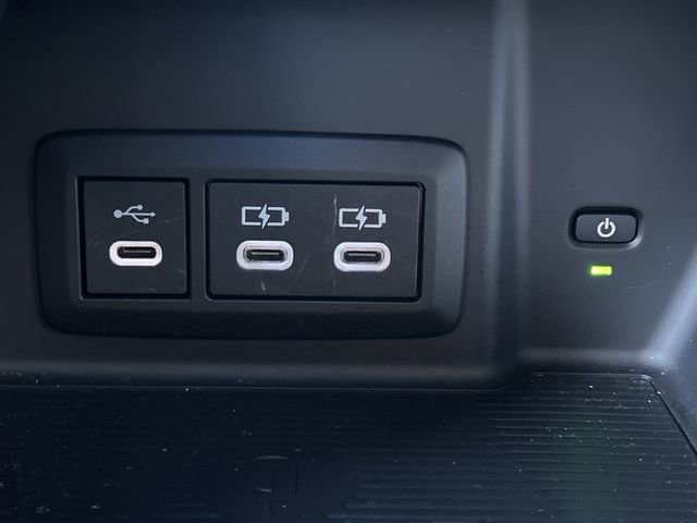 Certified 2024 Toyota Venza Nightshade image 19